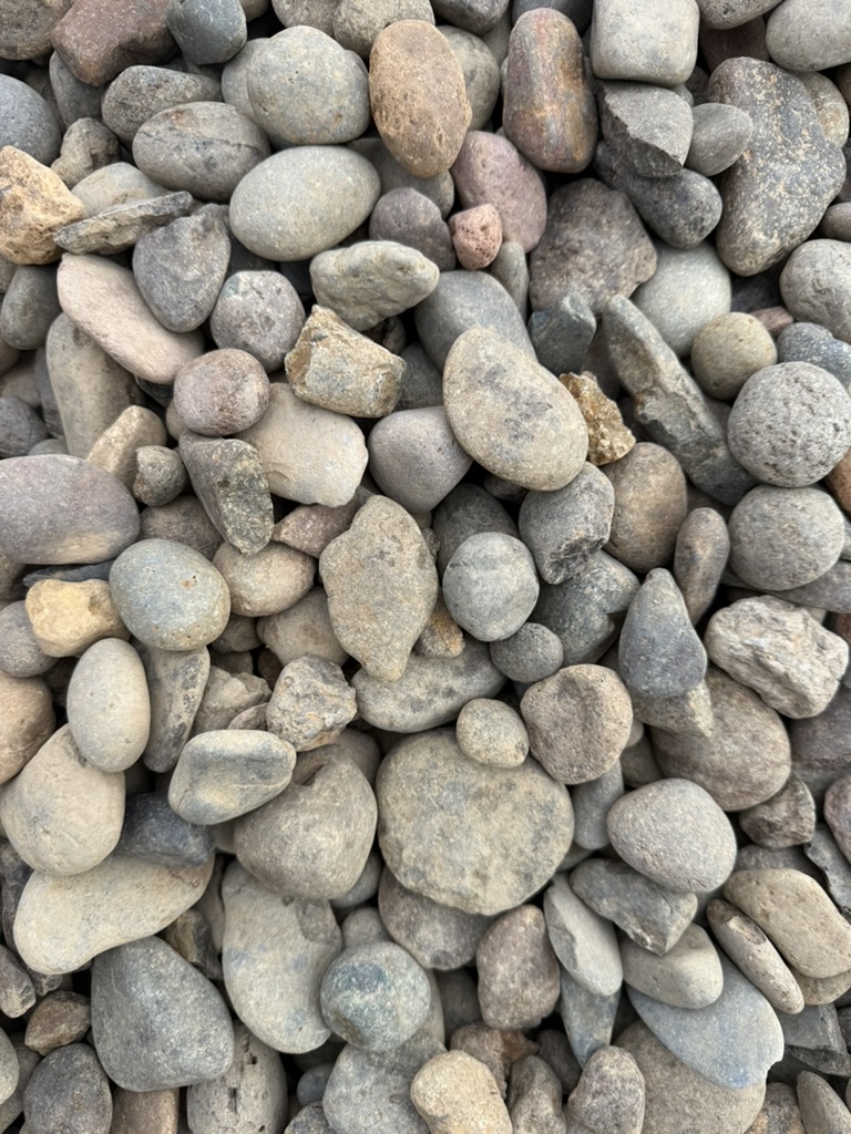 Willamette 1 1/2-inch decorative river rock